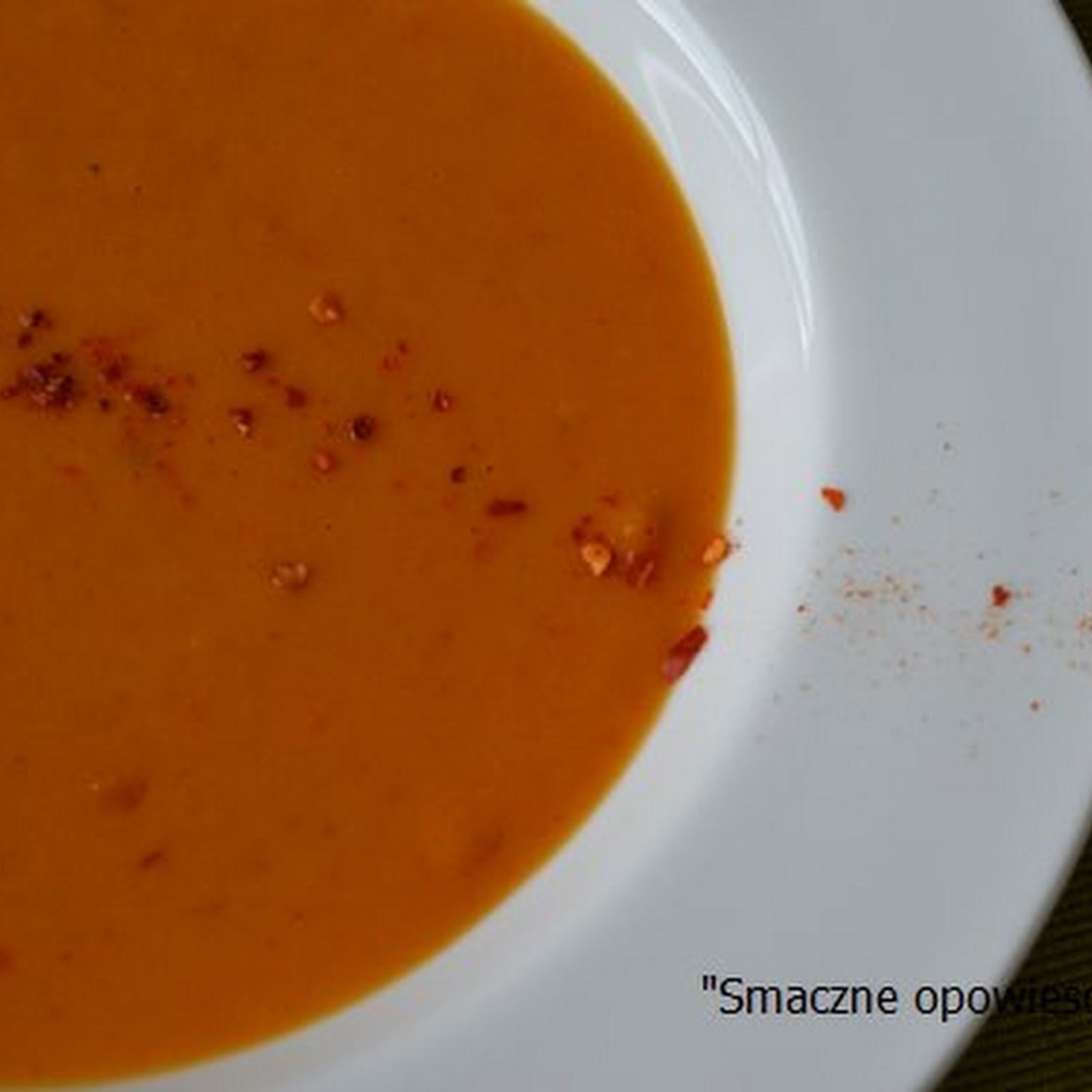 Batatowa zupa z mleczkiem kokosowym i curry