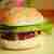 Buraczane burgery z domowymi bułeczkami i sosem musztardowo-miodowym