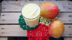 Mango lassi