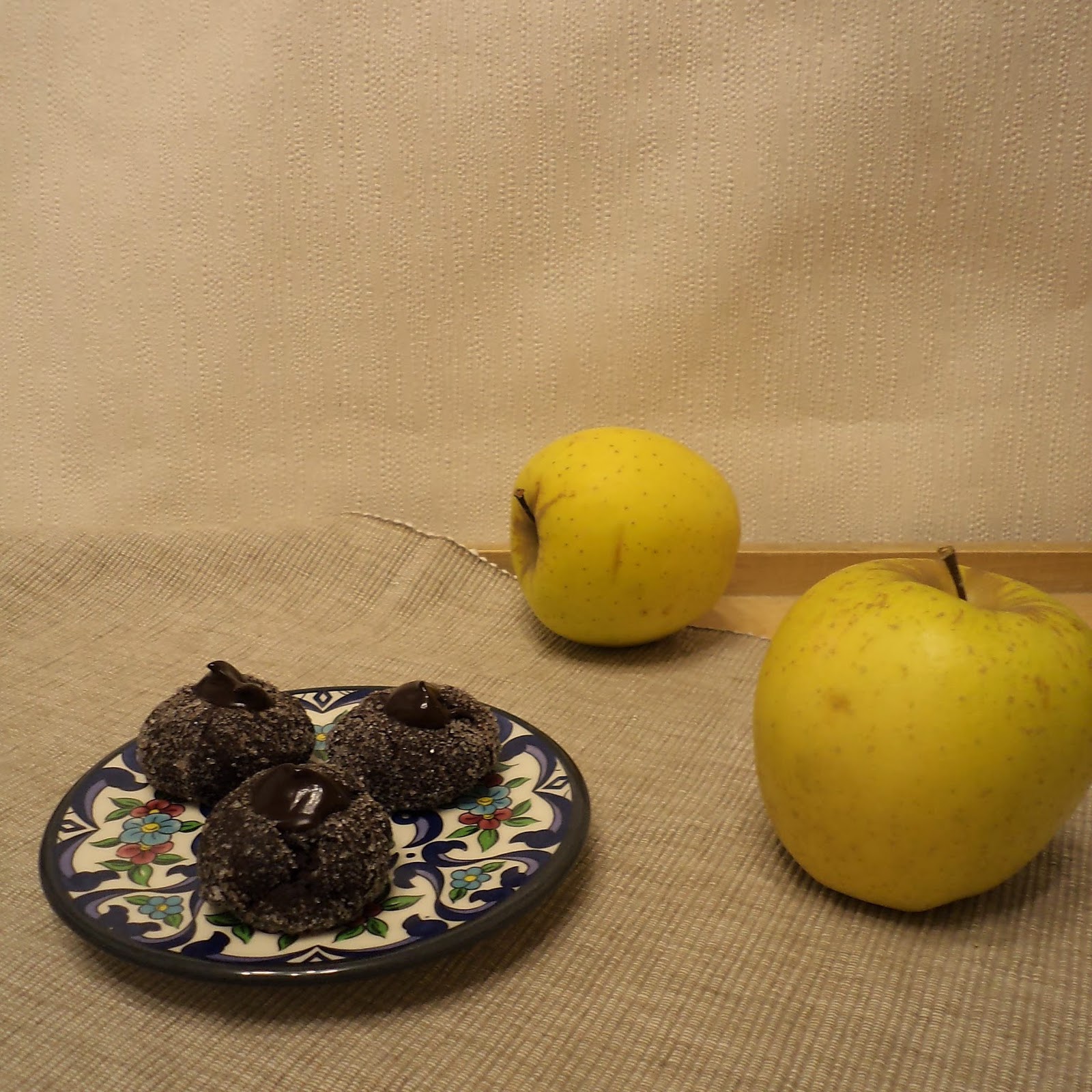 Czekoladowe ciasteczka z oczkiem / Chocolate cookies decorated with chocolate