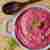 Pasta kanapkowa na różowo z quinoy, fasoli i buraczków