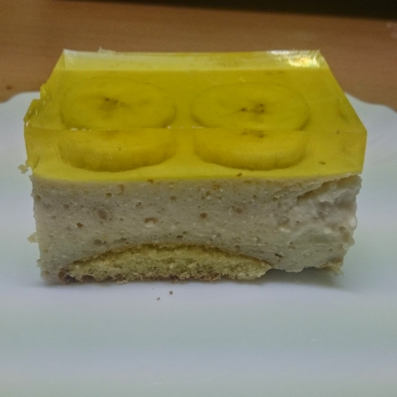 BANANOWY SERNIK