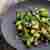 Szparagi z awokado, granatem i sosem tahini (wegańskie, bezglutenowe)