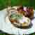 Grillowany łosoś w otoczce z bakłażana z sosem koperkowo-ogórkowym i młodymi ziemniakami.