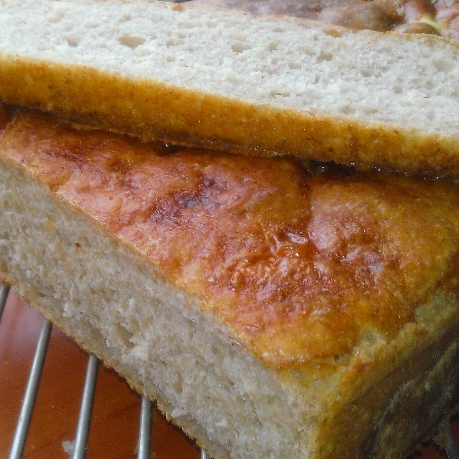 chleb orkiszowy na zakwasie --- pane a lievitazione naturale di farro