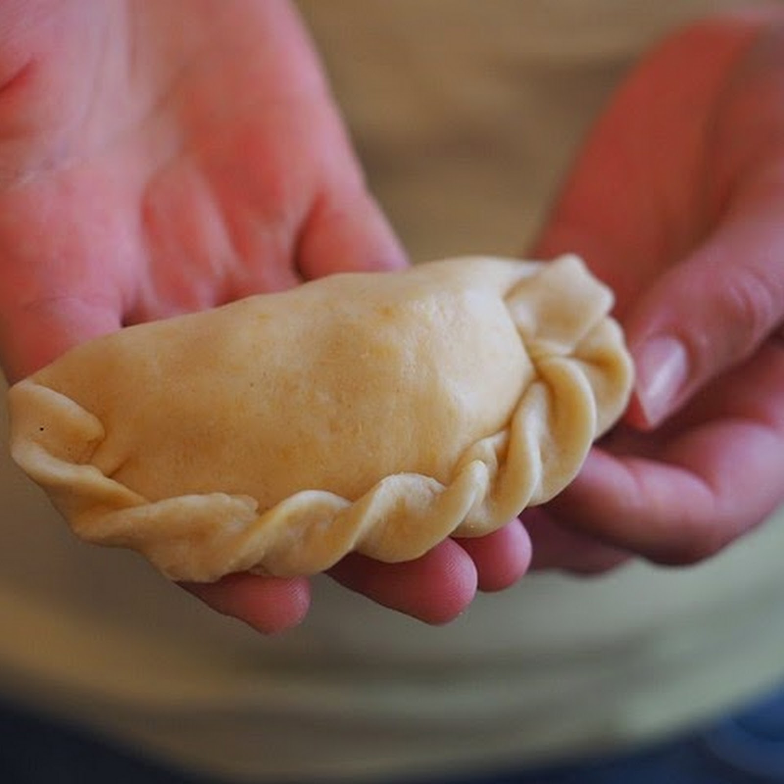 Empanadas con Piña Fresca