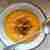 Wegańska zupa z pieczonych batatów z prażoną cebulką