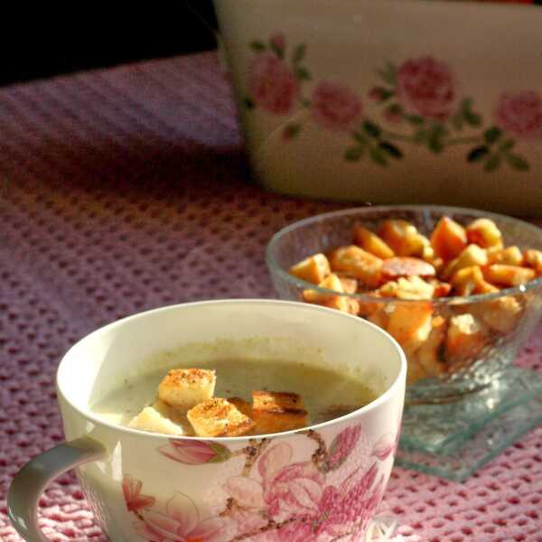 Zupa krem ze świeżych ogórków... pachnie wiosną! :)