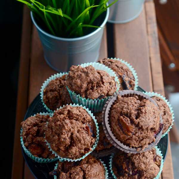 Czekoladowe muffinki ze śliwkami