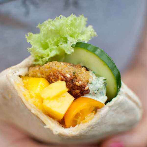 Najlepszy falafel w picie z mango i sosem pietruszkowo-limonkowym