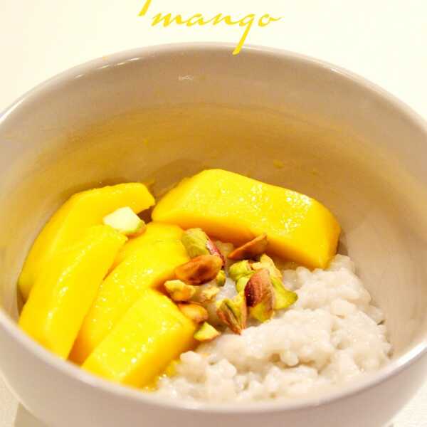 Sticky rice with mango