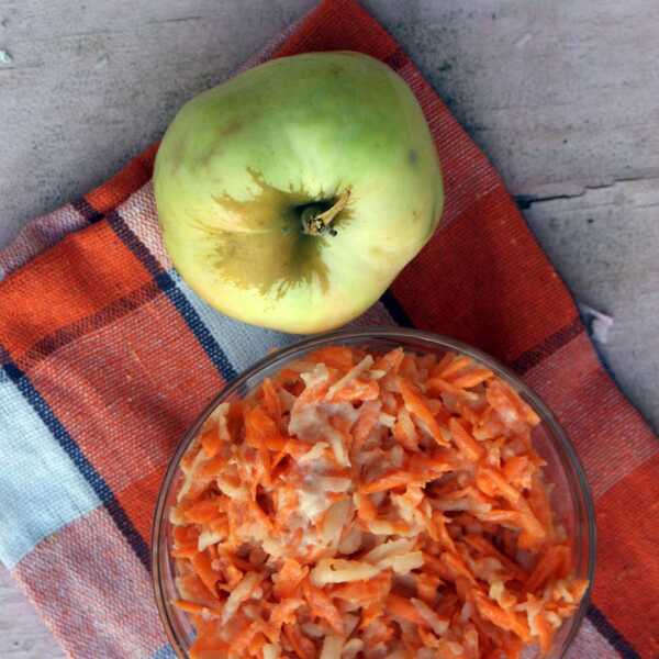 Surówka z marchewki i jabłka