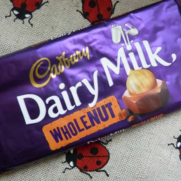Czekolada Cadbury Whole Nut