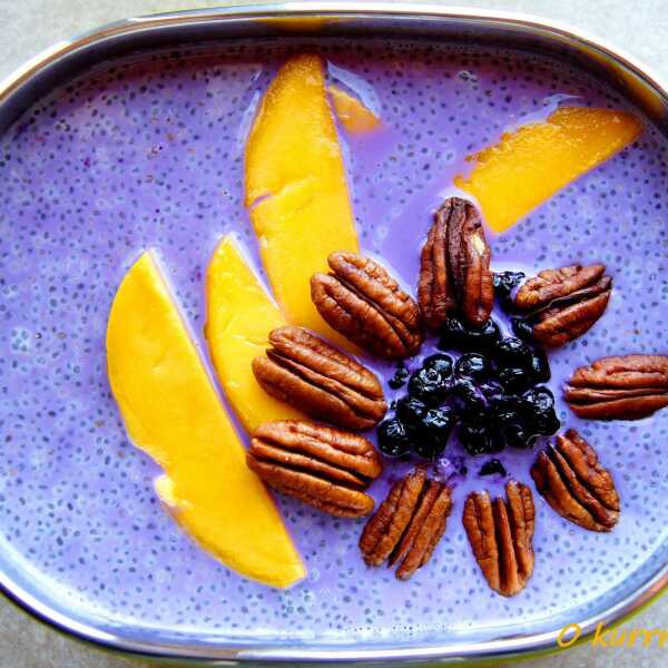 Pudding chia mango-jagoda