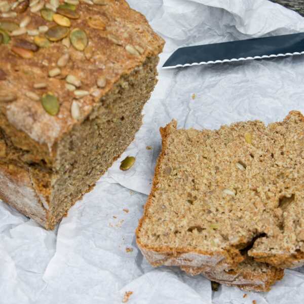 Chleb pełnoziarnisty bez drożdży i zakwasu - prosty przepis. 