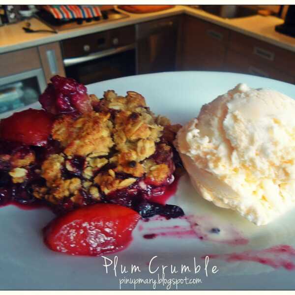 Plum & Peach Crumble ! Owoce sezonowe pod lekką kruszonką