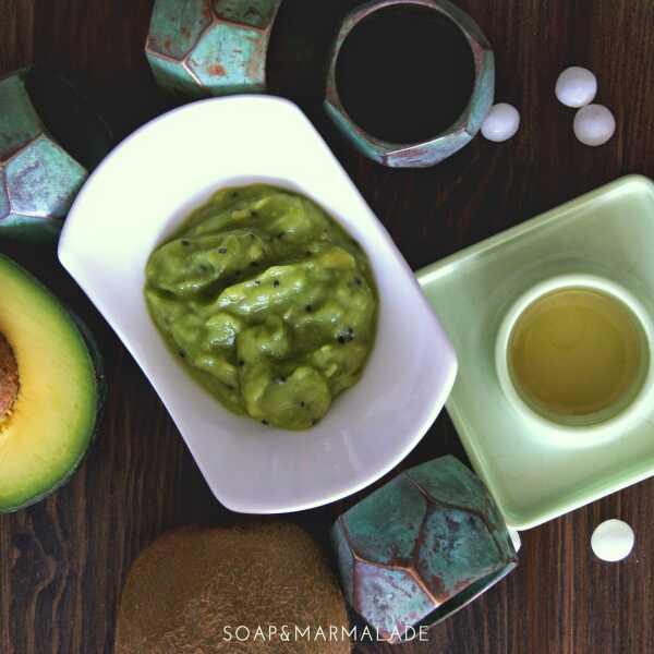 Mydło. AVOCADO&KIWI hair mask.