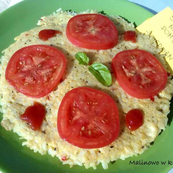 Omlet ryżowy z pomidorami