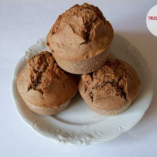 Cynamonowo-migdałowe muffinki z rodzynkami 
