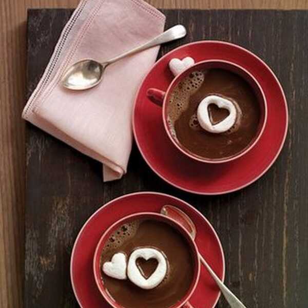 Hot chocolate + marshmallow = :)