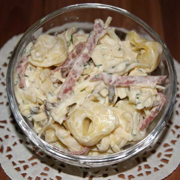 Sałatka z tortellini