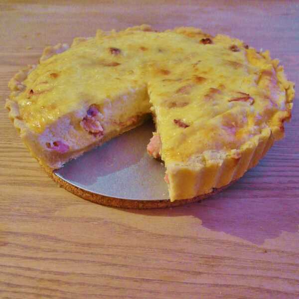 Quiche lorraine - klasyczna tarta lotaryńska (placek lotaryński)