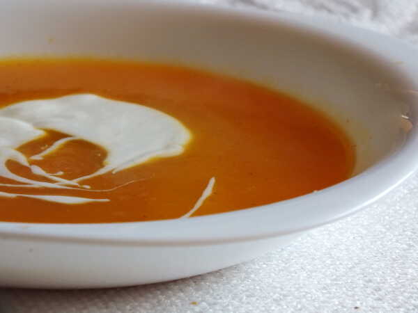Zupa marchewkowa