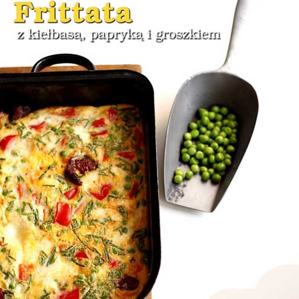 Frittata z kiełbasą wiejską, groszkiem i papryką