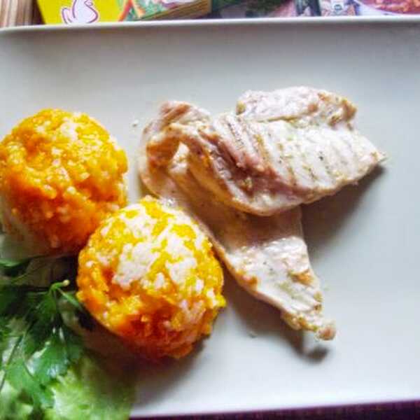 Soczysty kurczak z patelni z nutą sezamu