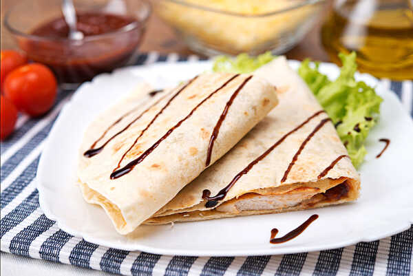 Quesadilla z kurczakiem w sosie BBQ – light