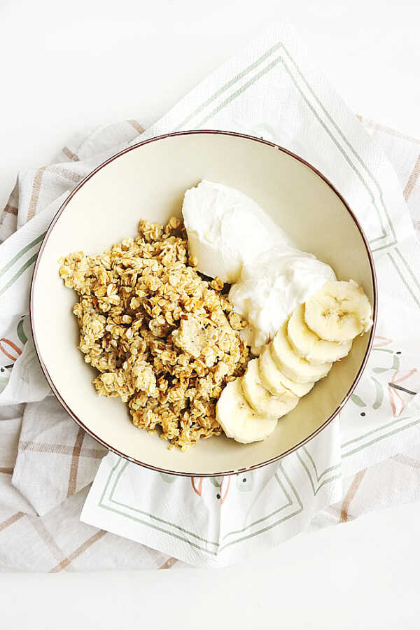 Ekspresowa granola z tahini.