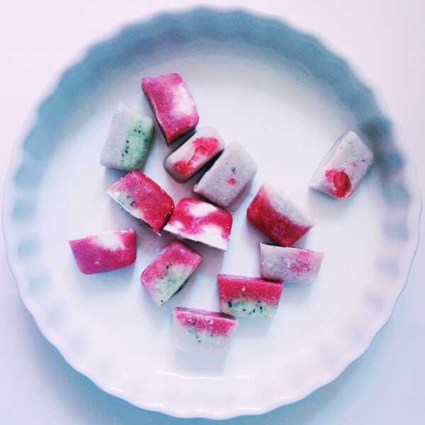 FRUIT ICE CUBES – PERFECT FOR SUMMER DAYS!