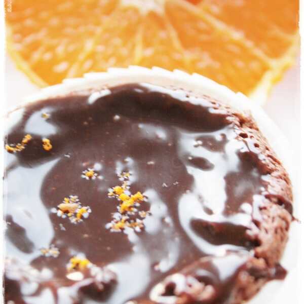 Lekkie babeczki czekoladowe z pomarańczą