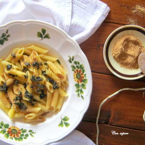 PASTA CON ACCIUGHE E MOLLICA CZYLI MAKARON Z ANCHOIS I BUŁKĄ TARTĄ