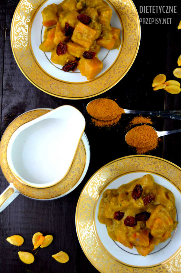 Wegetariańskie curry z dyni z żurawiną – tylko 300 kalorii