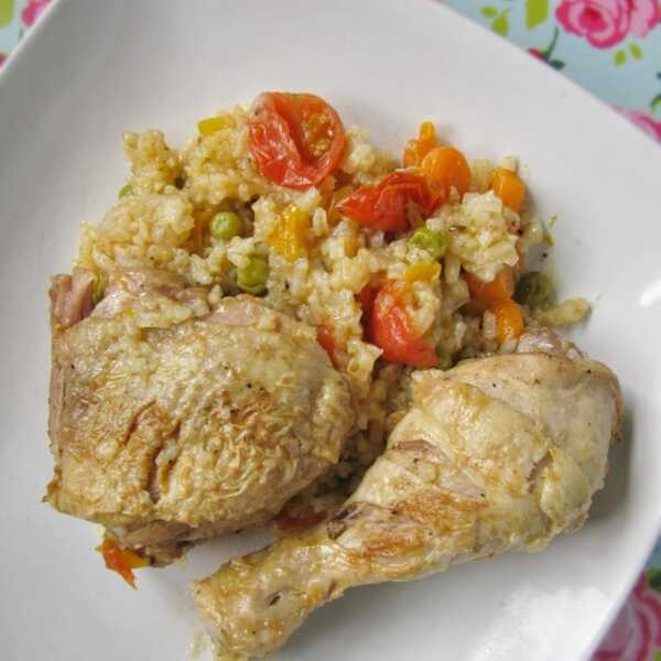 One pot chicken with rice and vegetables...