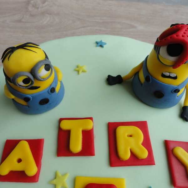 TORT Z MINIONKAMI