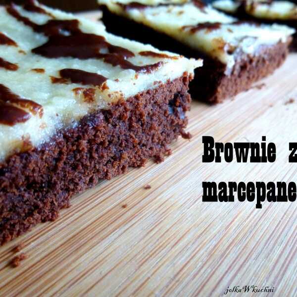 Brownie z marcepanem 