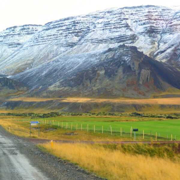 Islandia zachodnia- krater, fiordy i piękny wodospad