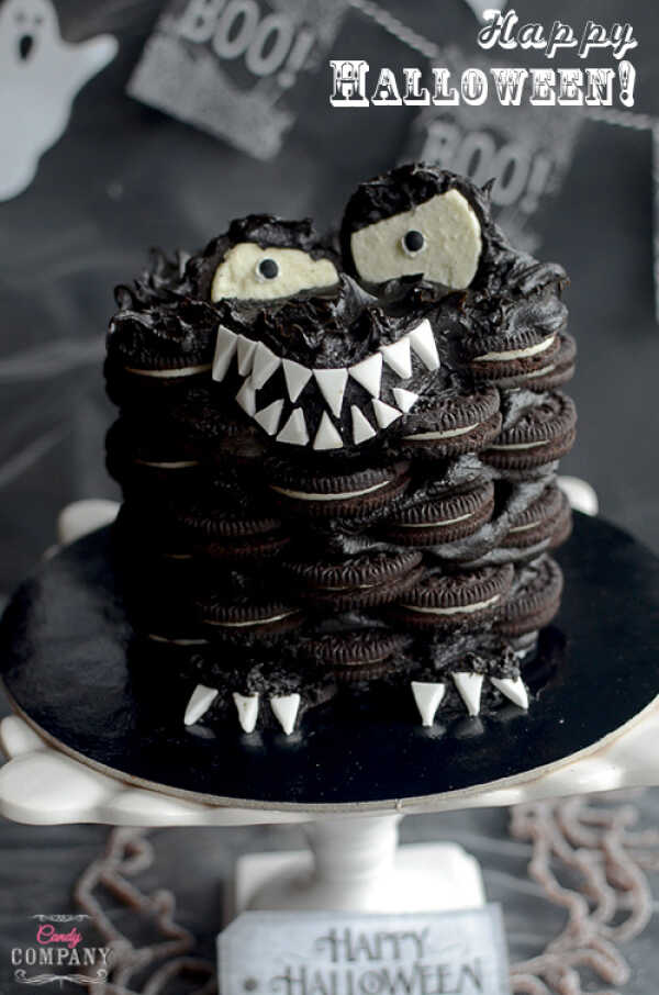 Monster cake. Ciasteczkowy tort na Halloween bez pieczenia