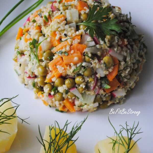 Najlepsza na odporność - sałatka warzywna z ekologiczną komosą ryżową i majonezem (wegańska)