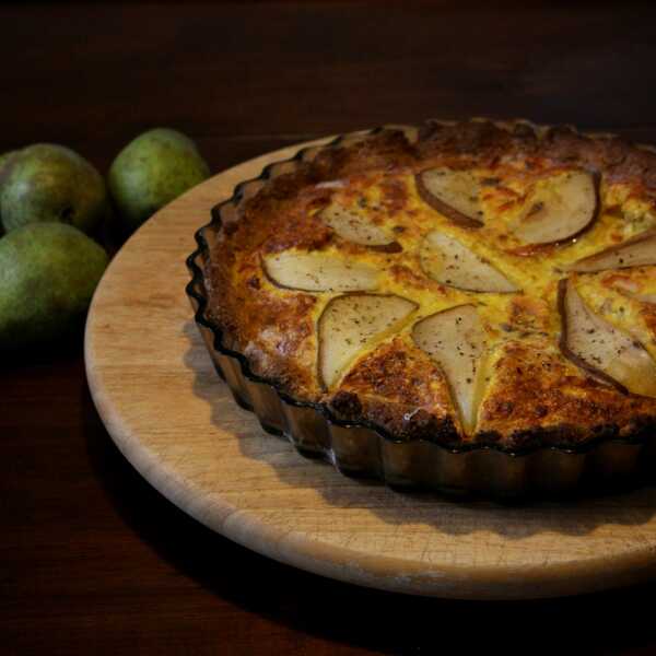 Cóż to za zdziwienie, gdy Twoj obiad grucha z łososiem przyodzieje :) Quiche na salonach.. :)