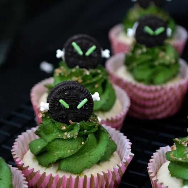 Alien`s cupcakes