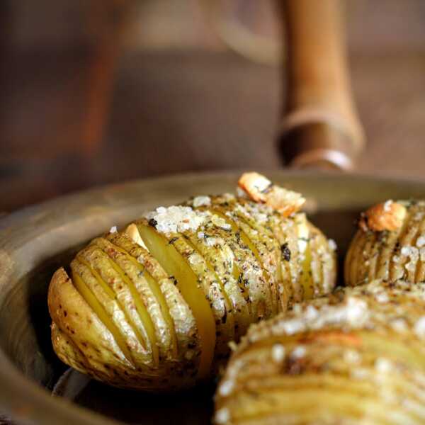 Ziemniaki hasselback