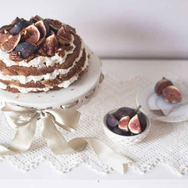 BAKING :: Pecan, fig cake with maple mascarpone frosting 