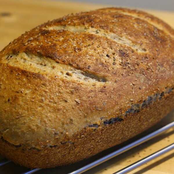 Chleb pszenno-żytni. I mój pierwszy raz z garnkiem rzymskim :)
