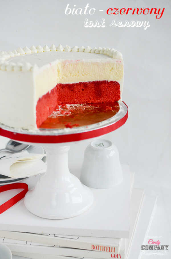 Biało czerwony tort serowy na 11 listopada