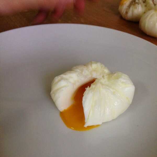 Jajko po benedyktyńsku 