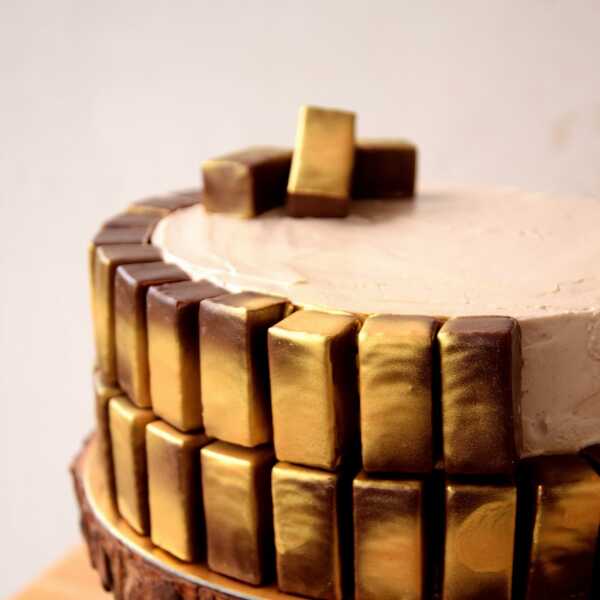 Złoty tort czekoladowy