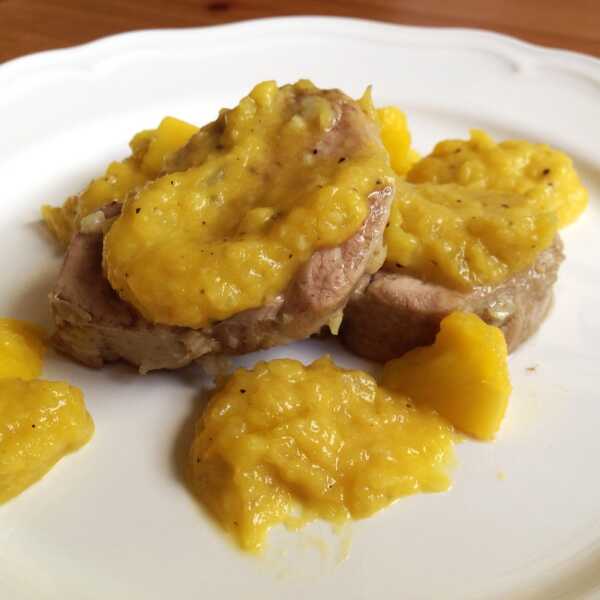 Przepis na polędwiczki w sosie mango